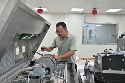 阿拉尔纤维检验所开展棉花公证检验仪器设备维保工作